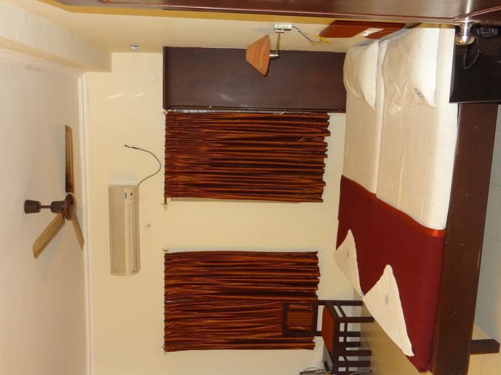 Hotel Mjm Plaza Kochi Exteriér fotografie