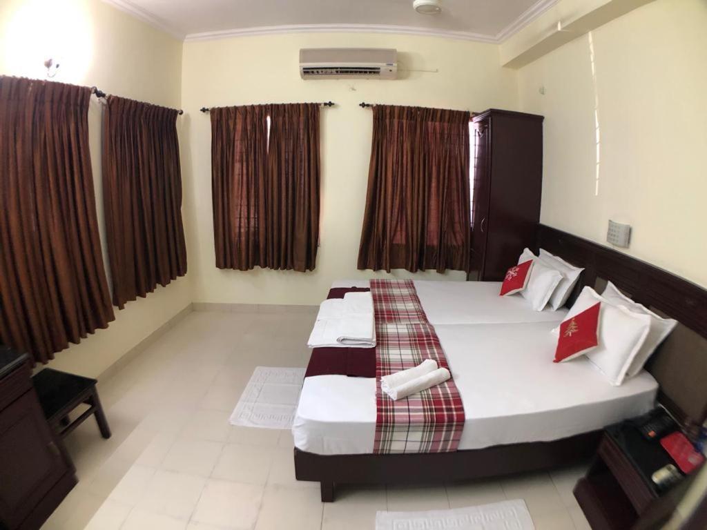 Hotel Mjm Plaza Kochi Exteriér fotografie